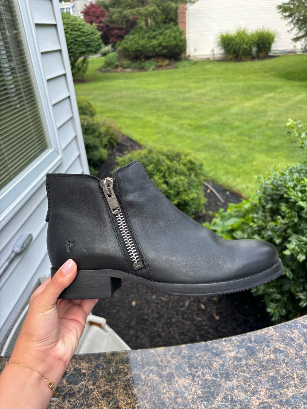 Frye Madison Moto Shootie Women’s Black Leather Bootie with Side Zip size 10 - Picture 7 of 9